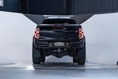 2023 Toyota Hilux - Thumbnail