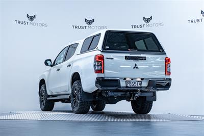 2022 Mitsubishi Triton - Thumbnail