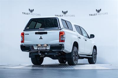 2022 Mitsubishi Triton - Thumbnail