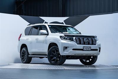 2017 Toyota Landcruiser Prado - Thumbnail