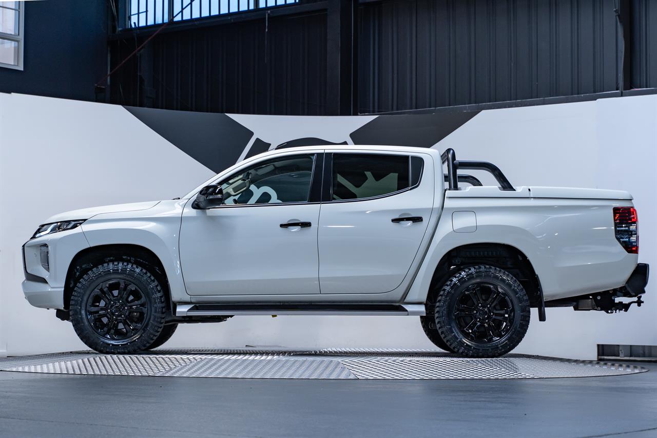 2022 Mitsubishi Triton