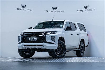 2022 Mitsubishi Triton - Thumbnail