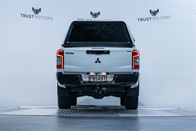 2022 Mitsubishi Triton - Thumbnail