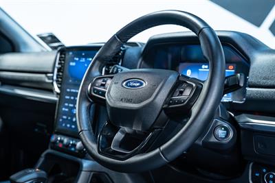 2022 Ford Everest - Thumbnail