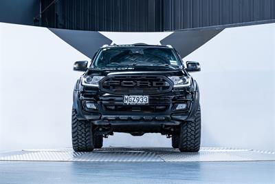 2019 Ford Everest - Thumbnail