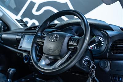 2021 Toyota Hilux - Thumbnail