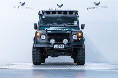 2015 Land Rover Defender - Thumbnail