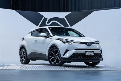 2017 Toyota C-HR - Thumbnail