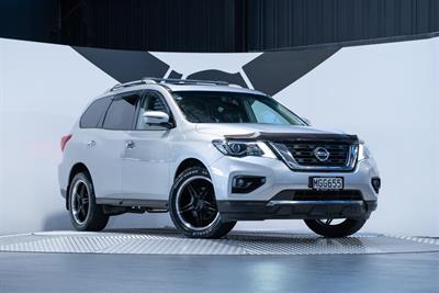 2019 Nissan Pathfinder - Thumbnail