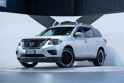 2019 Nissan Pathfinder - Thumbnail