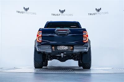 2024 Toyota Hilux - Thumbnail