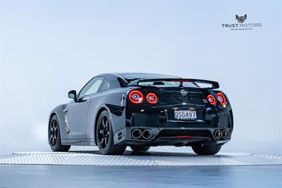 2015 Nissan GTR - Thumbnail