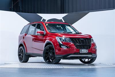 2019 Mahindra XUV500 - Thumbnail