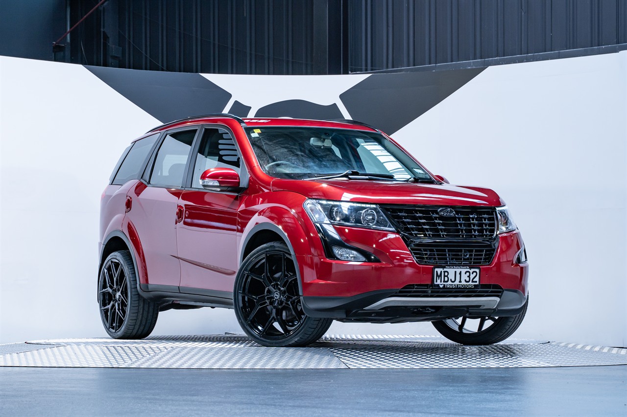 2019 Mahindra XUV500