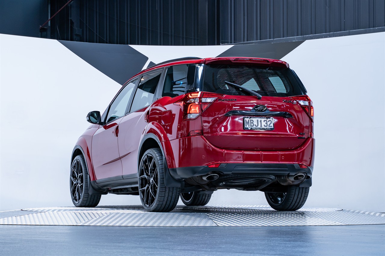 2019 Mahindra XUV500