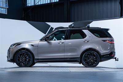 2021 Land Rover Discovery - Thumbnail