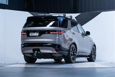 2021 Land Rover Discovery - Thumbnail