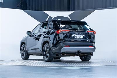 2019 Toyota Rav4 - Thumbnail