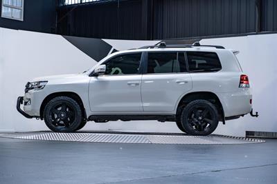 2015 Toyota Landcruiser - Thumbnail