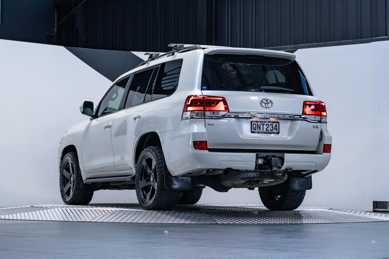 2015 Toyota Landcruiser