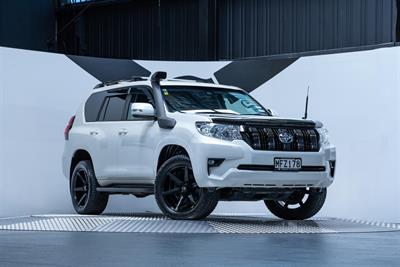 2019 Toyota Landcruiser Prado - Thumbnail