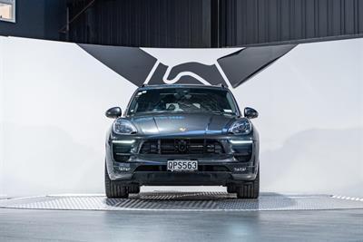 2017 Porsche Macan - Thumbnail