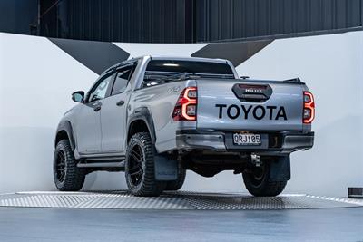 2022 Toyota Hilux - Thumbnail