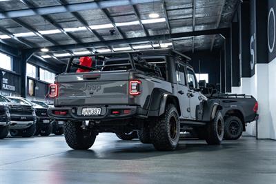 2022 Jeep Gladiator - Thumbnail