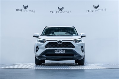 2019 Toyota Rav4 - Thumbnail