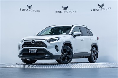 2019 Toyota Rav4 - Thumbnail