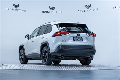 2019 Toyota Rav4 - Thumbnail