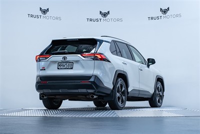 2019 Toyota Rav4 - Thumbnail