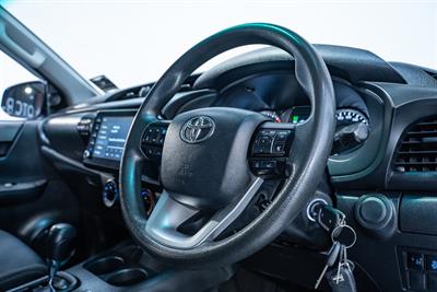 2021 Toyota Hilux - Thumbnail