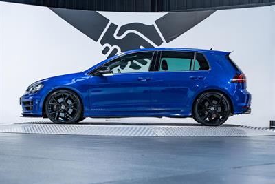 2015 Volkswagen Golf - Thumbnail