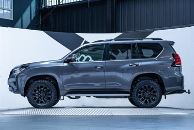 2019 Toyota Landcruiser Prado - Thumbnail