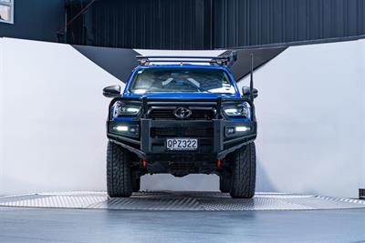 2022 Toyota Hilux - Thumbnail