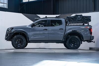 2022 Nissan Navara - Thumbnail