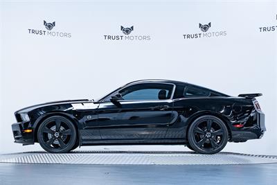 2013 Ford Mustang - Thumbnail