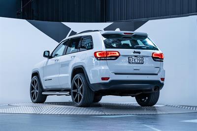 2016 Jeep Grand Cherokee - Thumbnail