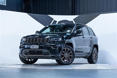 2017 Jeep Grand Cherokee - Thumbnail