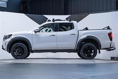 2022 Nissan Navara - Thumbnail