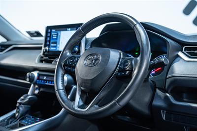 2020 Toyota Rav4 - Thumbnail