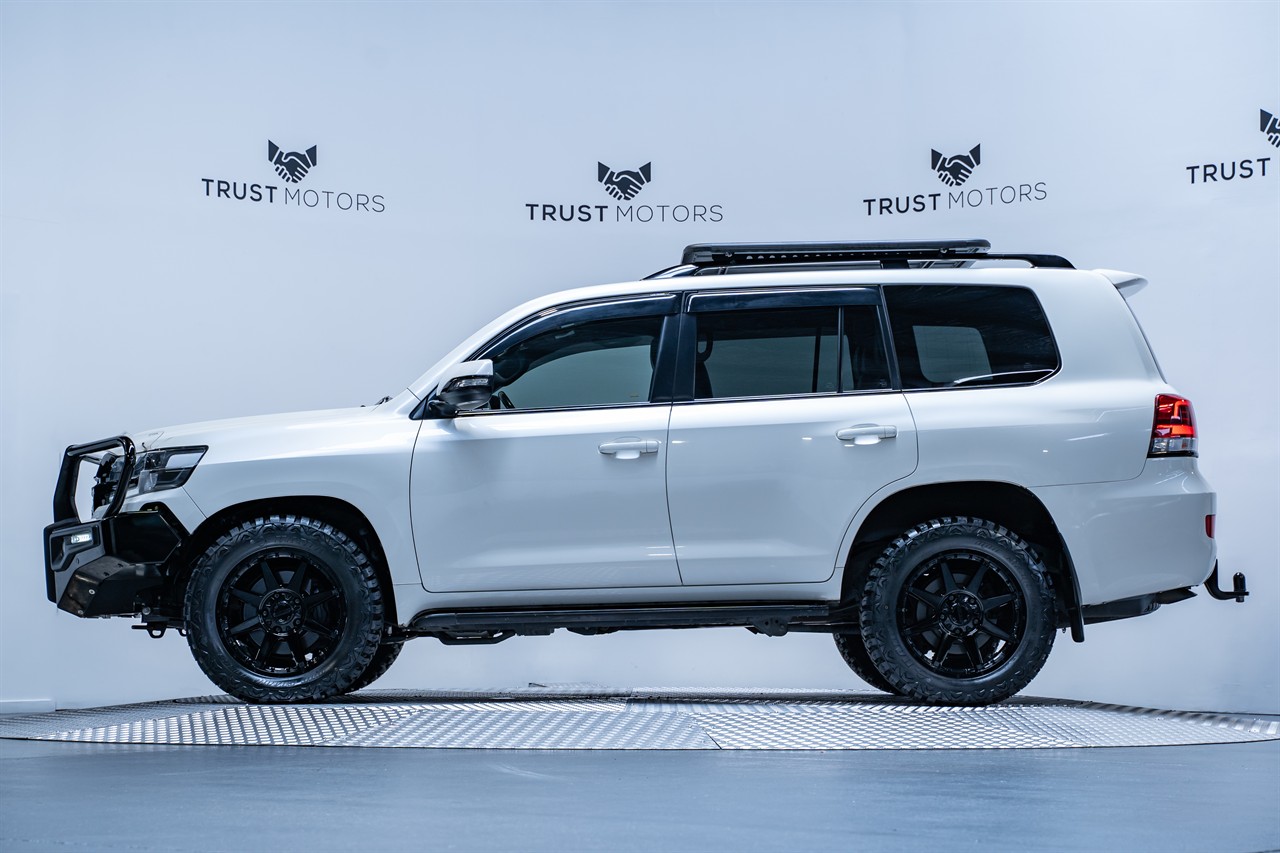 2020 Toyota Landcruiser