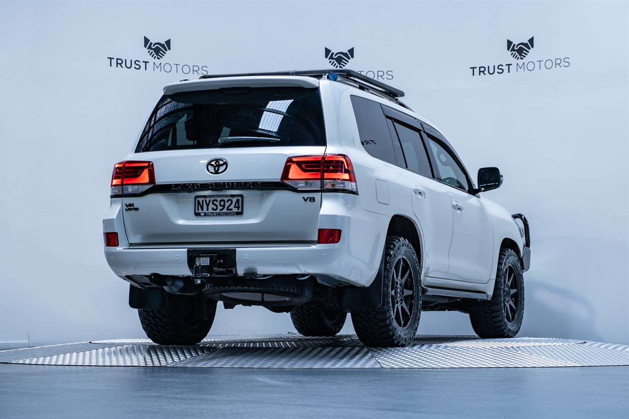 2020 Toyota Landcruiser