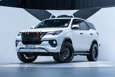 2015 Toyota Fortuner - Thumbnail