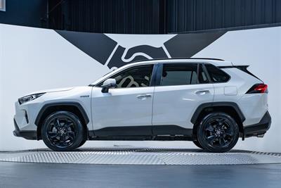 2019 Toyota Rav4 - Thumbnail