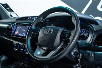 2018 Toyota Hilux - Thumbnail