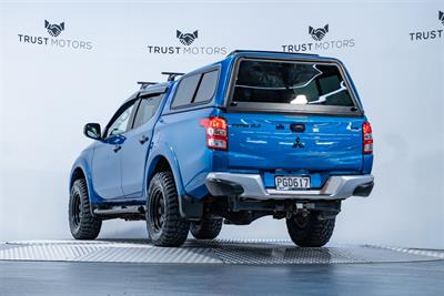 2015 Mitsubishi Triton - Thumbnail