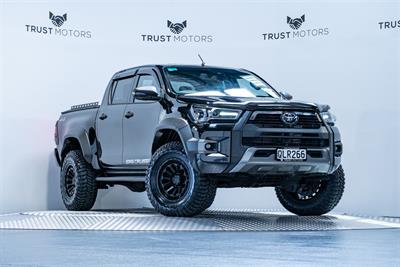 2024 Toyota Hilux - Thumbnail