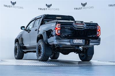 2024 Toyota Hilux - Thumbnail